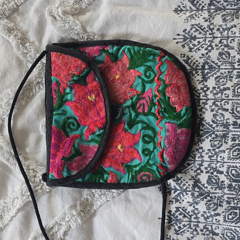 Crossbody pouch